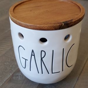 Rae Dunn Garlic Container